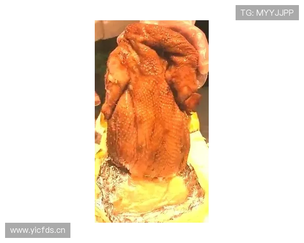 埃琳·安德森训练完直接去超市抢打折牛排，这反差谁懂